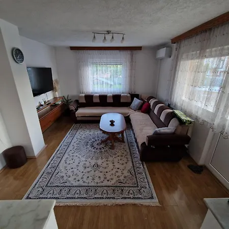 Ilidza فله مع حديقة Villa *